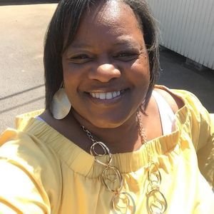 Meet your Posher, Debra